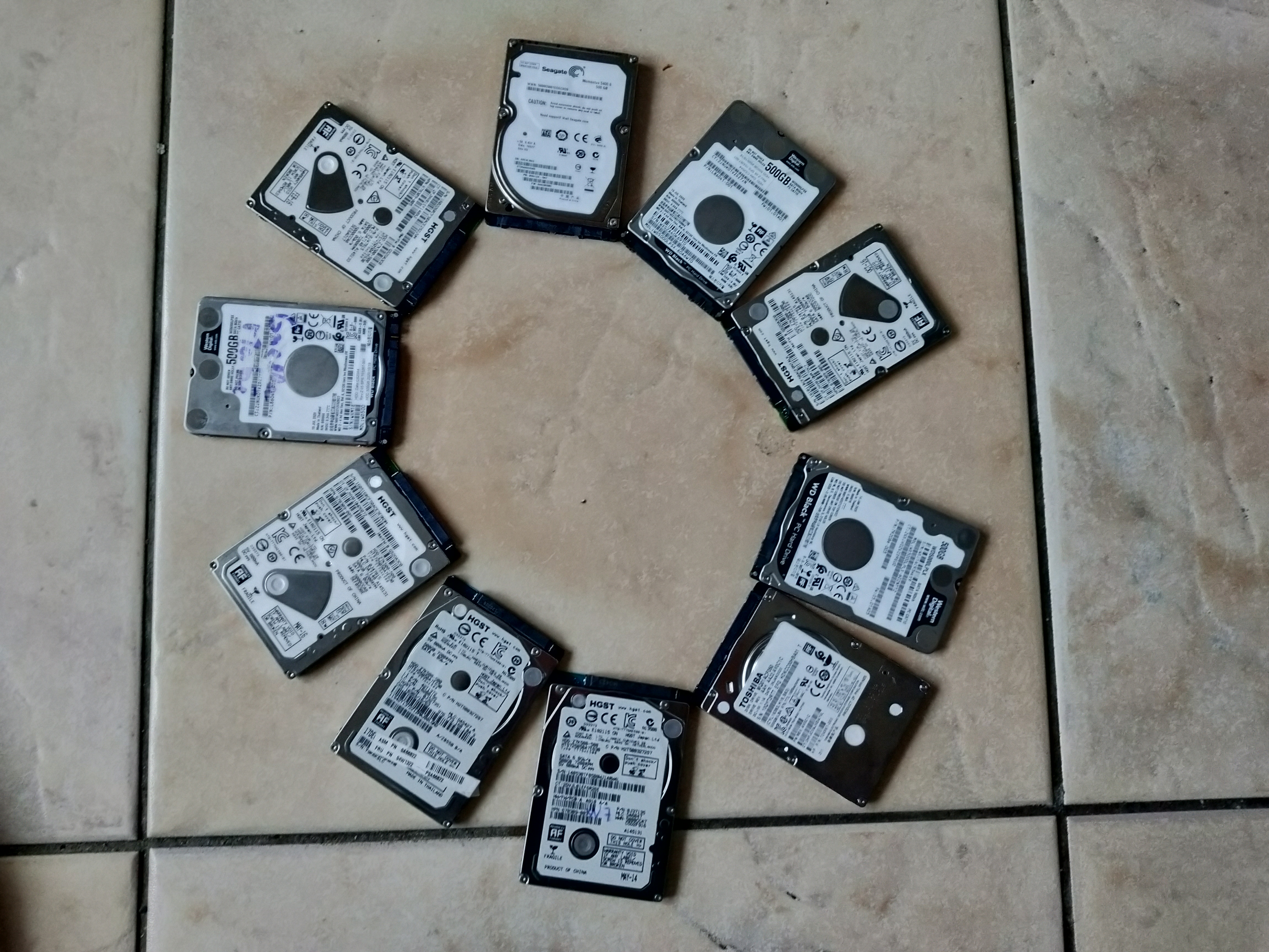 Lot de 10 disques durs internes 2.5  40 Gr�sy-sur-Aix (73)