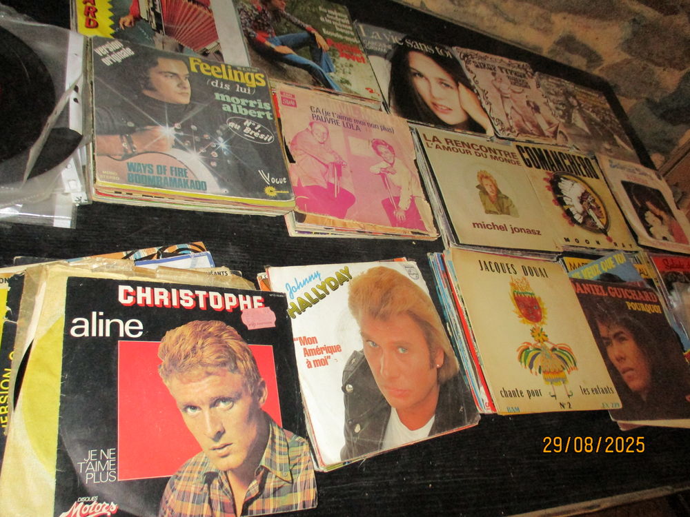 LOT DE 150 DISQUES 45 tours VINYLE 40 Saint-Yrieix-la-Perche (87)