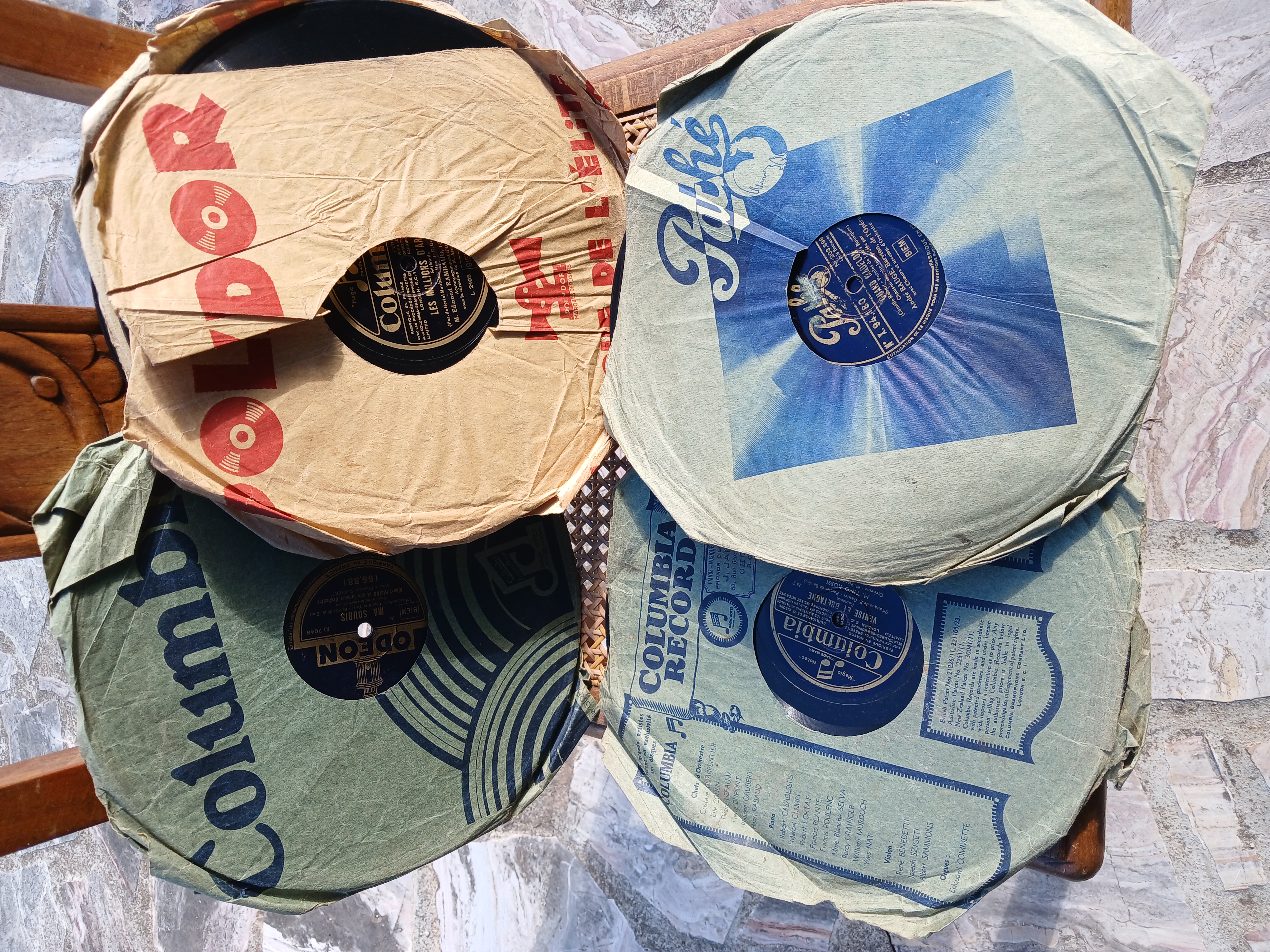 lot de disques  78 tours  25 Vendeuvre-du-Poitou (86)