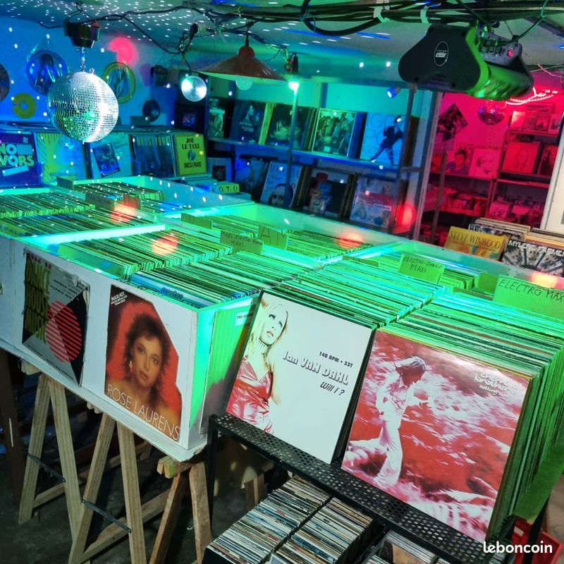 7j/7 disques vinyles album 33T 45T Maxi 45T CD cassette 1 Saint-Nicolas-de-Port (54)