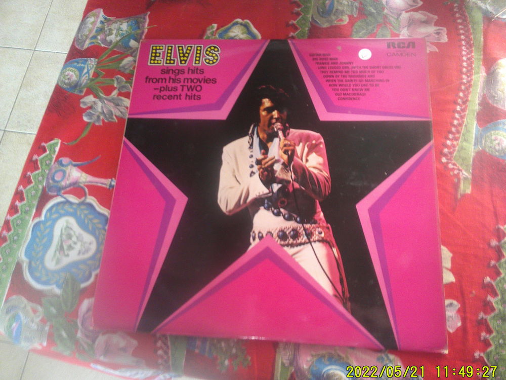 3 . Disques  Vinyles  .  ELVIS  PRESLEY ..en   T.B.E   30 Nontron (24)