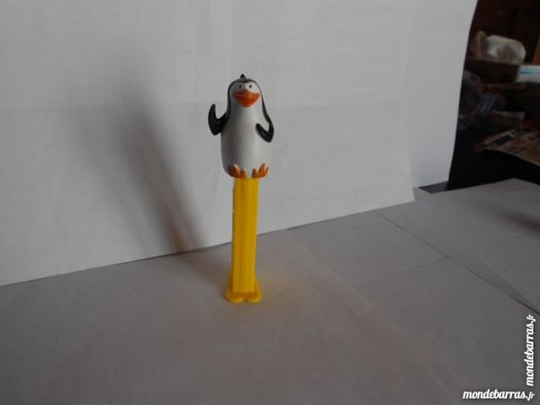 PEZ  DISTRIBUTEUR BONBONS PINGOUINS OF MADAGASCAR 8 Montauban (82)