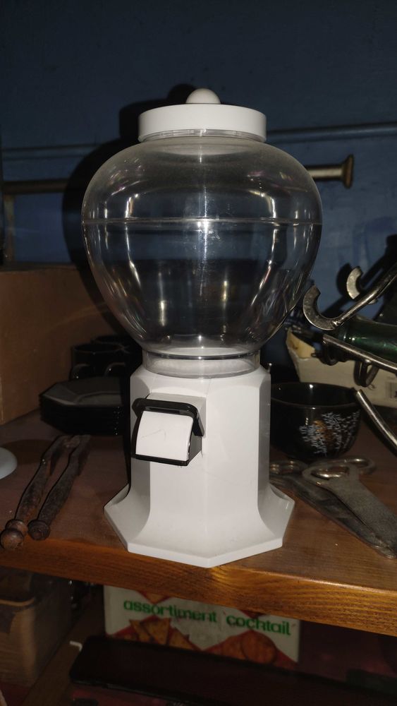 Distributeur+de+Cacahu�tes 10 Azay-le-Rideau (37)