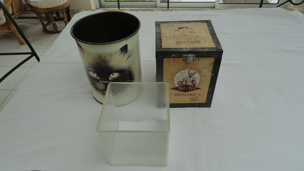 Divers boites 9 Sabl�-sur-Sarthe (72)