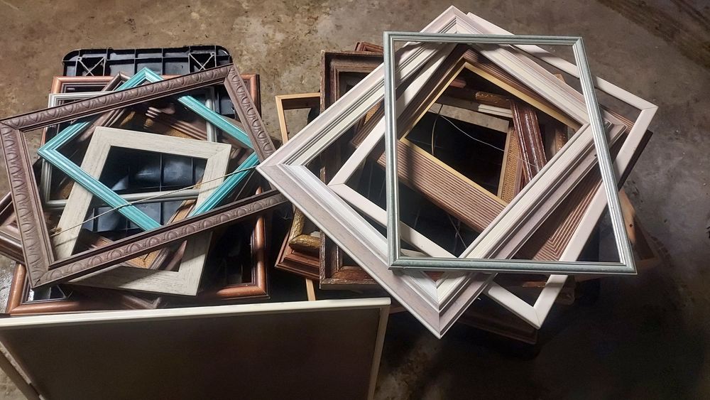 Divers encadrements. 25 Valbonne (06)