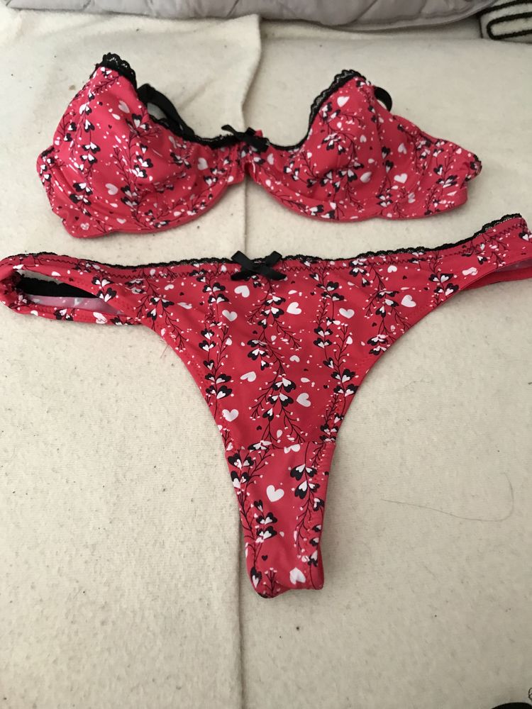 Divers ensemble de lingerie  s gorge + string 11 Saint-Genis-Laval (69)