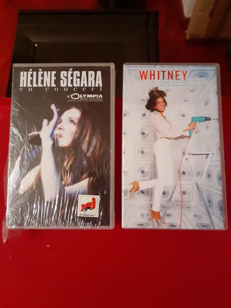 LOT de  22 VHS DIVERS ( Film, Musique, Animalier....) 8 Barbizon (77)