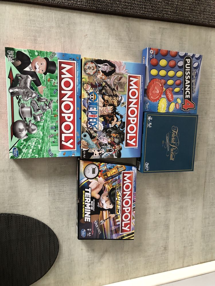 Lot divers jeux soci�t� pour les 6,8,12,16 ans 60 Bourg-en-Bresse (01)