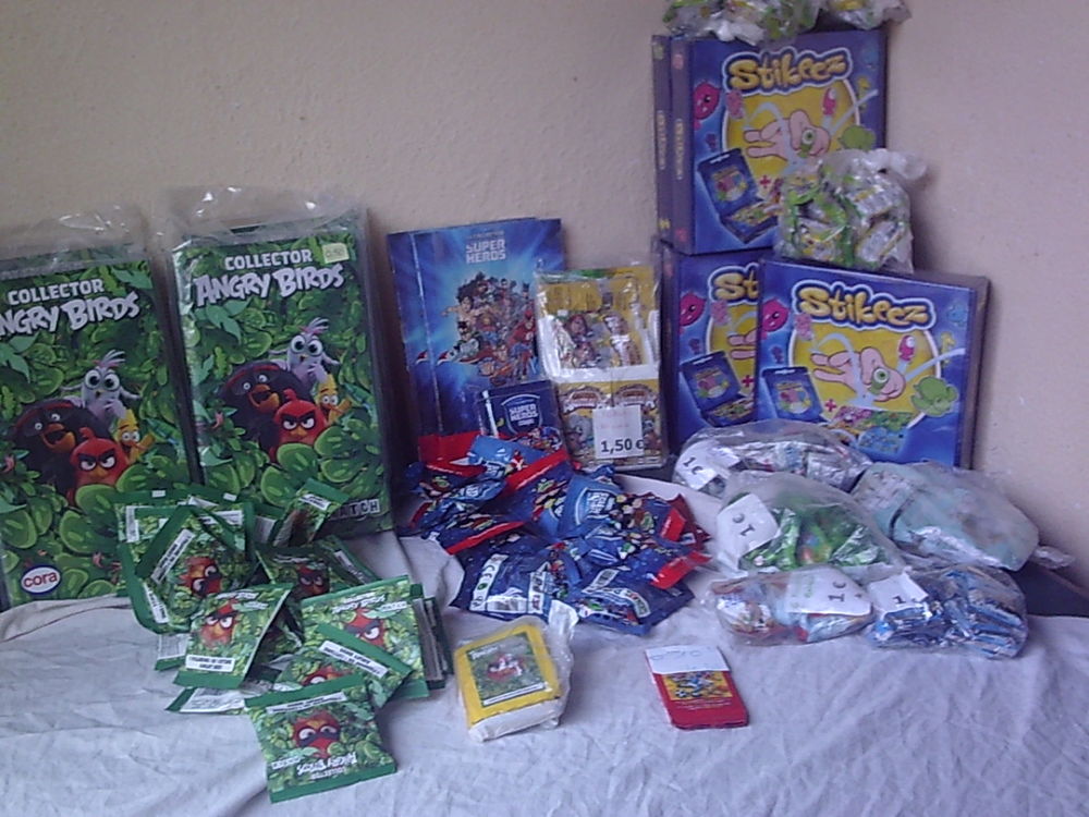 Divers Jouets de  Mobiles  et de  Figurines  1 Bouxwiller (67)