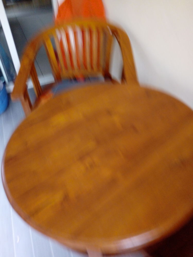 divers meubles en teck .
300 Saint-Joseph (97)