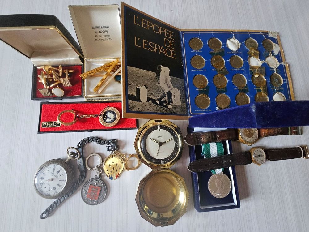 Lot divers montres + bijoux plaque or 180 Paris 1 (75)