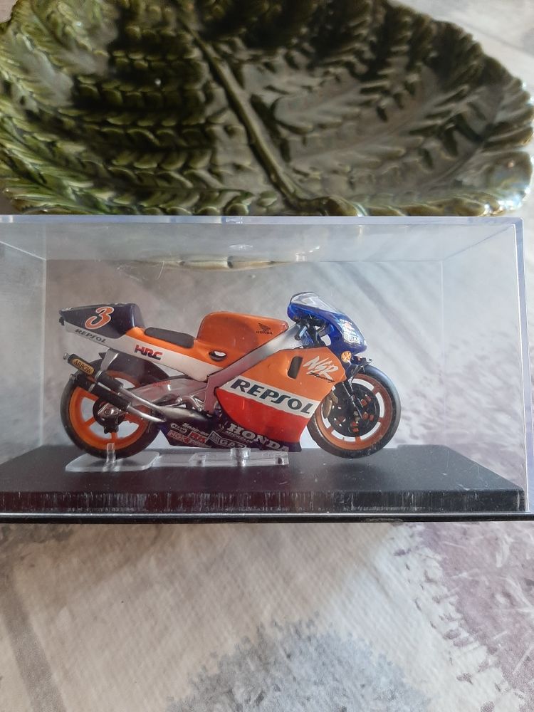 divers motos collection 10 e pieces 5 Vias (34)