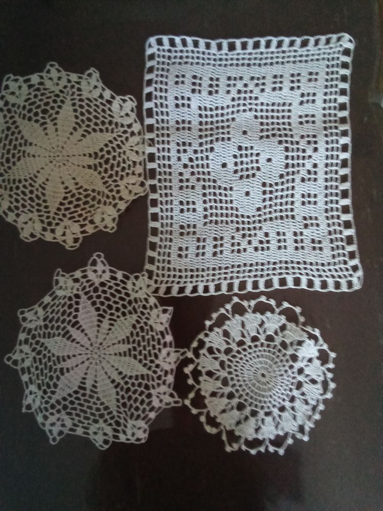 Divers Napperons 10 Toulon (83)