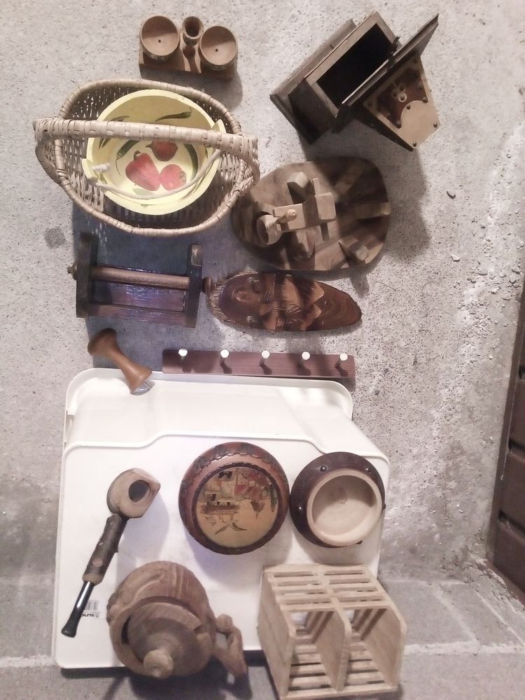 Lot divers objets bois 10 Toul (54)