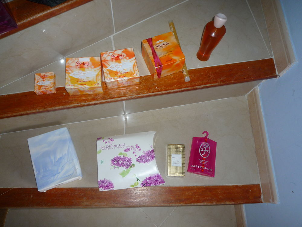 DIVERS PARFUMS NEUFS YVES ROCHER 10 Agde (34)