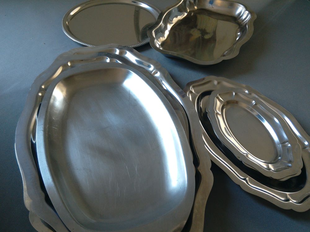 Divers plats Inox 20 Toulon (83)