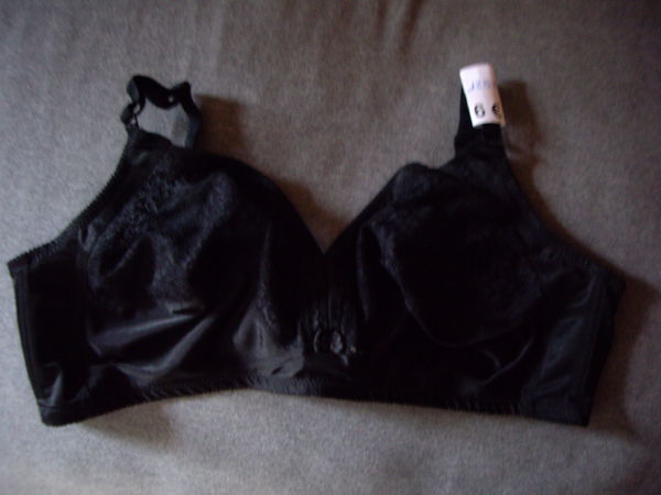 divers Soutiens-Gorges Neufs Bonnets E � 6 � 6 Bouxwiller (67)