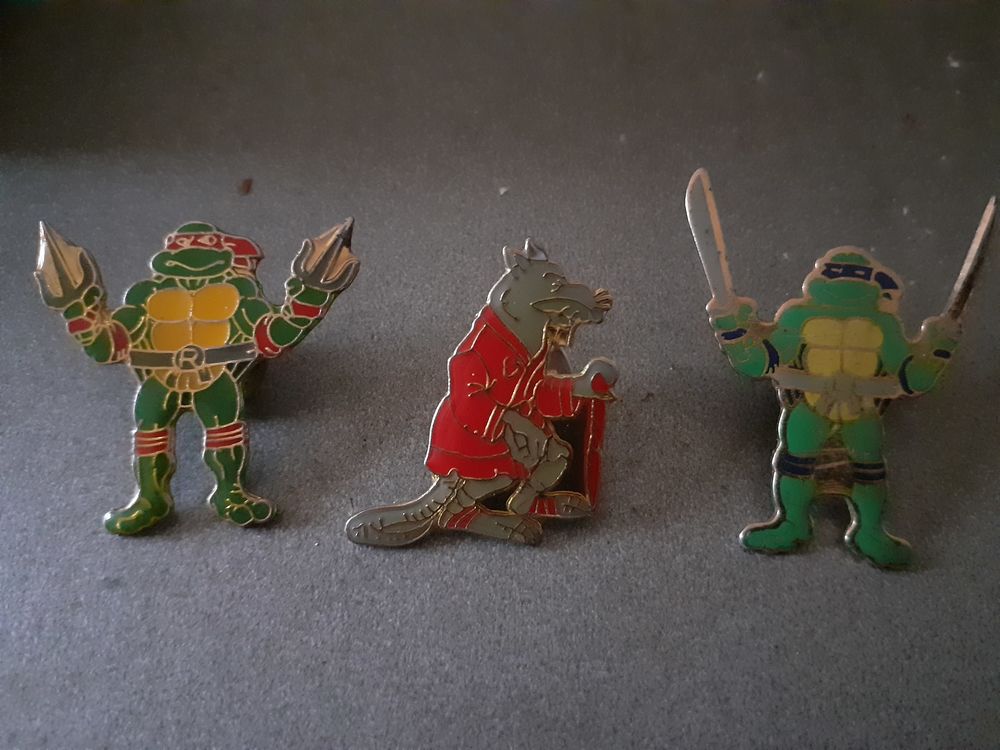 Pin's divers 3 Nantes (44)