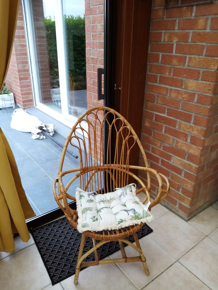 Diverses chaises..... A emporter. 0 Mastaing (59)