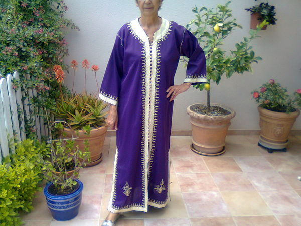 Djellaba: femme 15 S�rignan (34)