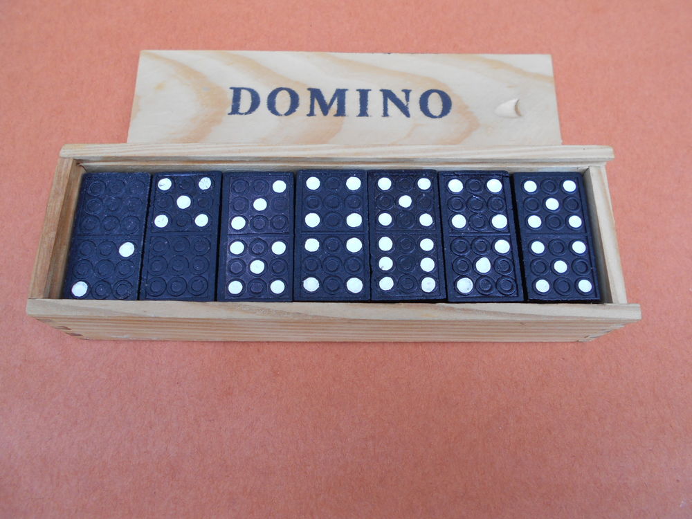 JEU   Dominos   4 Dammarie-les-Lys (77)