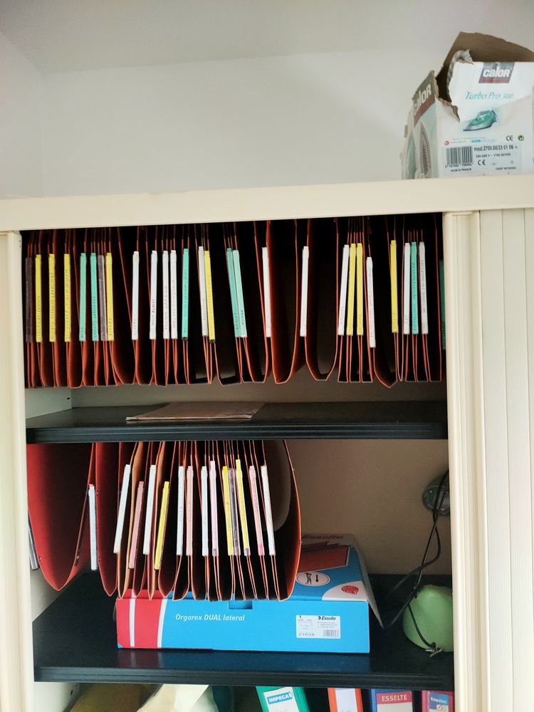 donne armoire rideau et table salle � manger 0 Moisson (78)