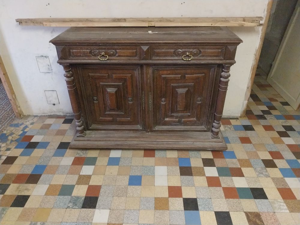 Donne Bahut complet ancien plus table dans l'etat 0 Montigny-sur-Avre (28)