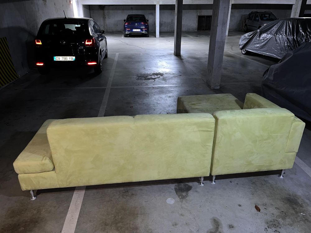 JE DONNE UN BEAU CANAPE' EN L, pieds en m�tal, solides 0 Ferney-Voltaire (01)