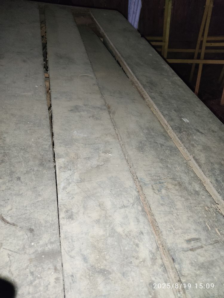 Donne buffet bas ancien 0 Lanouaille (24)