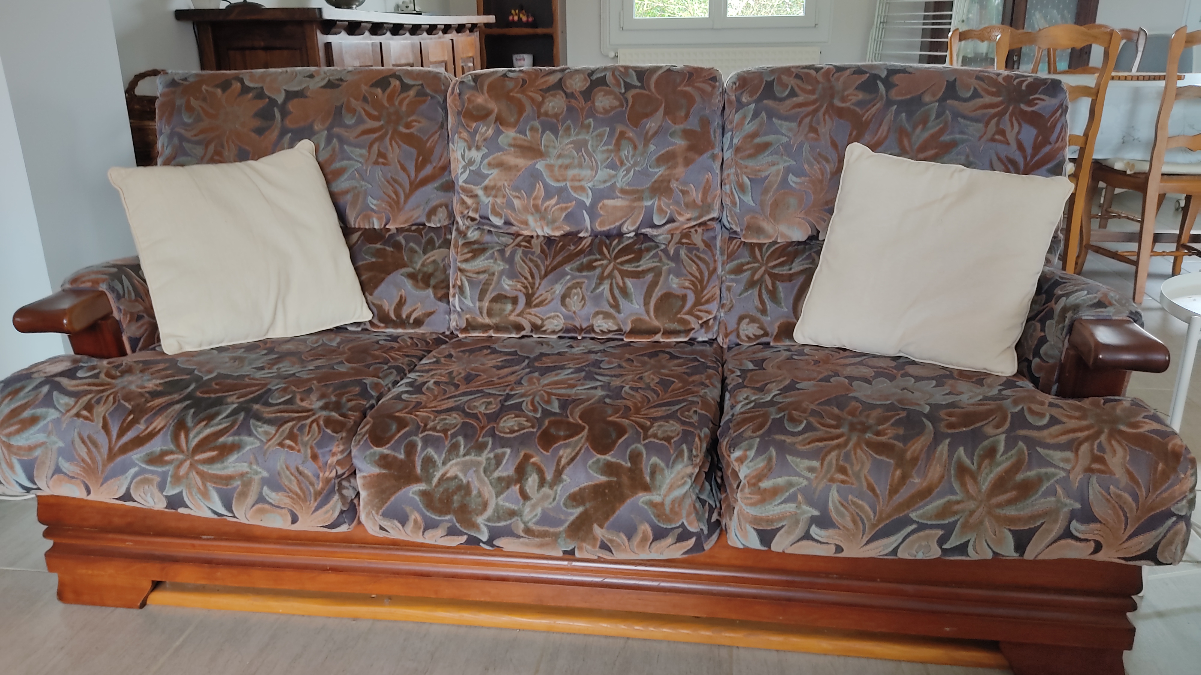 DONNE Lot Canap� convertible et 2 fauteuils
0 Curciat-Dongalon (01)