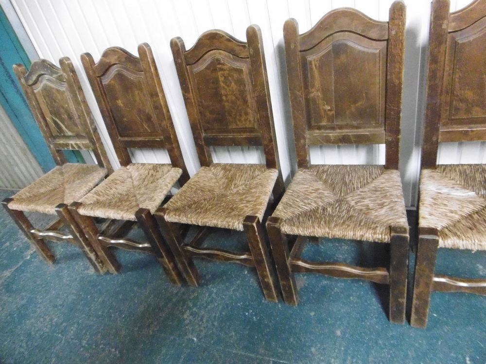Donne 5 chaises en bois avec assise en paille 0 Saint-Rapha�l (83)