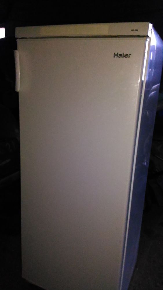 Donne frigo.
0 Nevy-l�s-Dole (39)