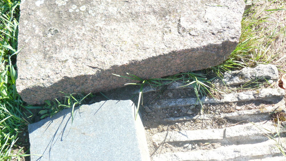 Donne granit de diff�rentes couleurs en blocs 0 Froideconche (70)