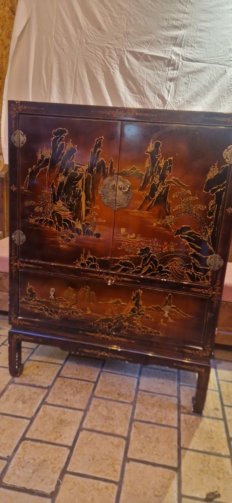 Donne meuble asiatique 0 Eyzin-Pinet (38)