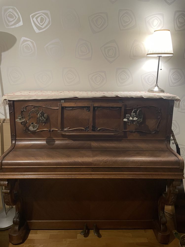 Donne piano droit ancien ? fin XIXe si�cle 0 Lyon 3 (69)