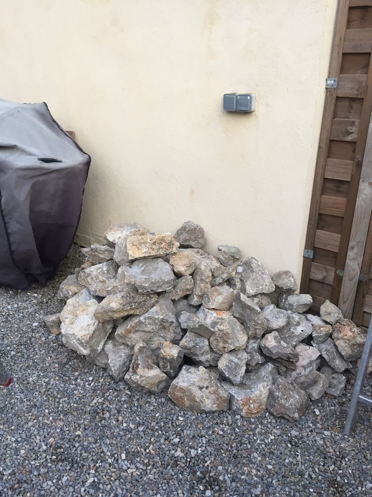 donne pierres 0 Cannes (06)