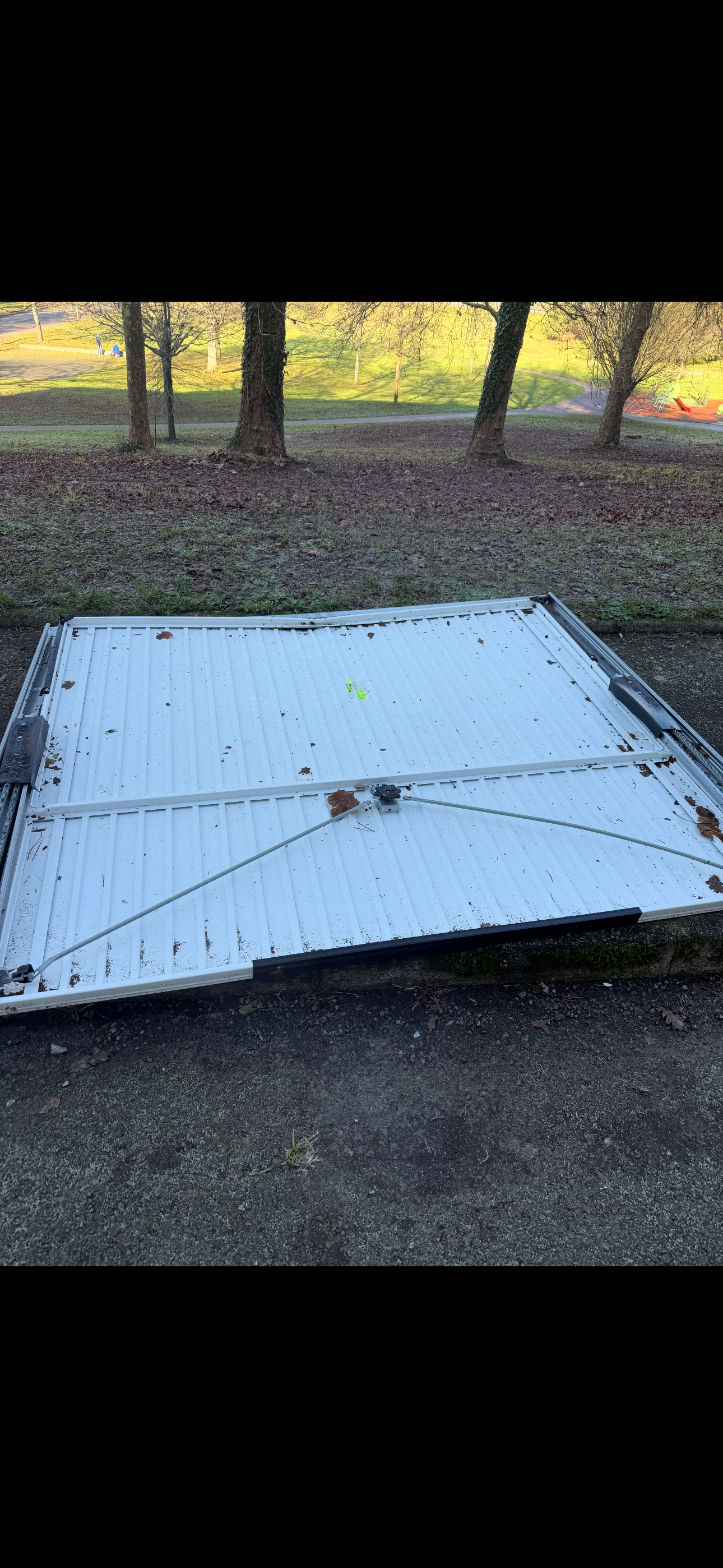 Donne porte de garage 0 Limoges (87)