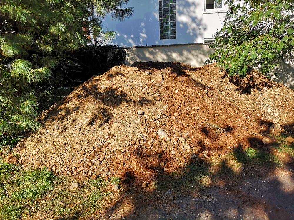 DONNE 30 M3 DE TERRE DE REMBLAIS + PIERRES
0 Jonage (69)