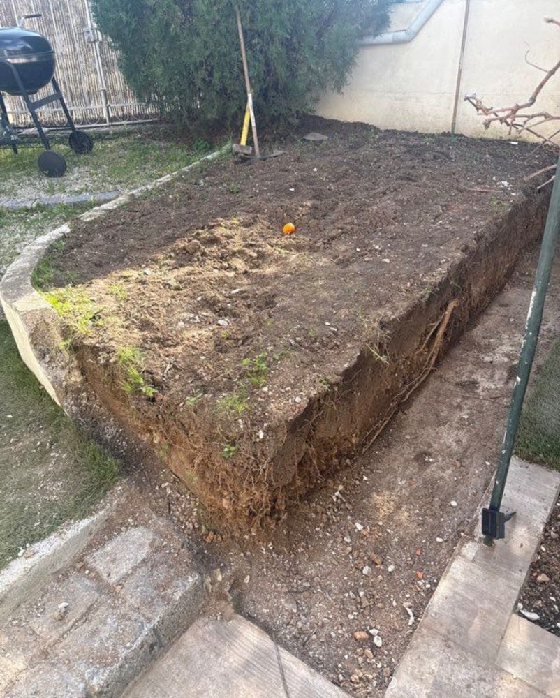 Donne tr�s bonne terre 0 Toulon (83)