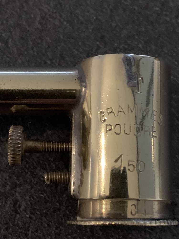 Doseur ancien plombs et poudre + cuill�re 17 Les Clouzeaux (85)