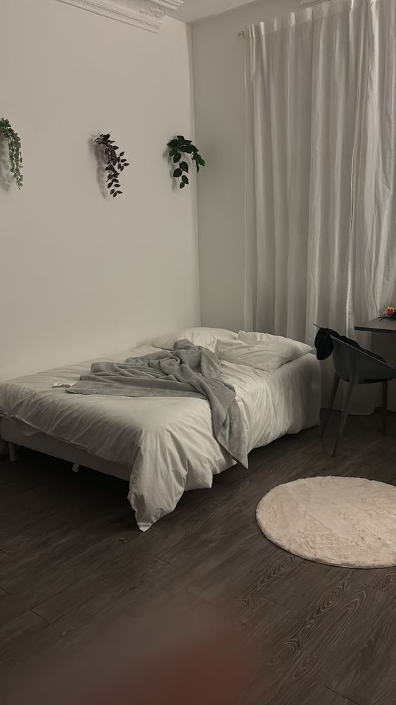 Lit double 140x190 avec sommier tapissier et matelas 250 Paris 5 (75)