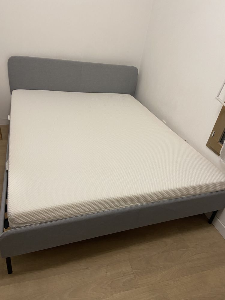 Lit double 160x200cm 120 Saint-Denis (93)