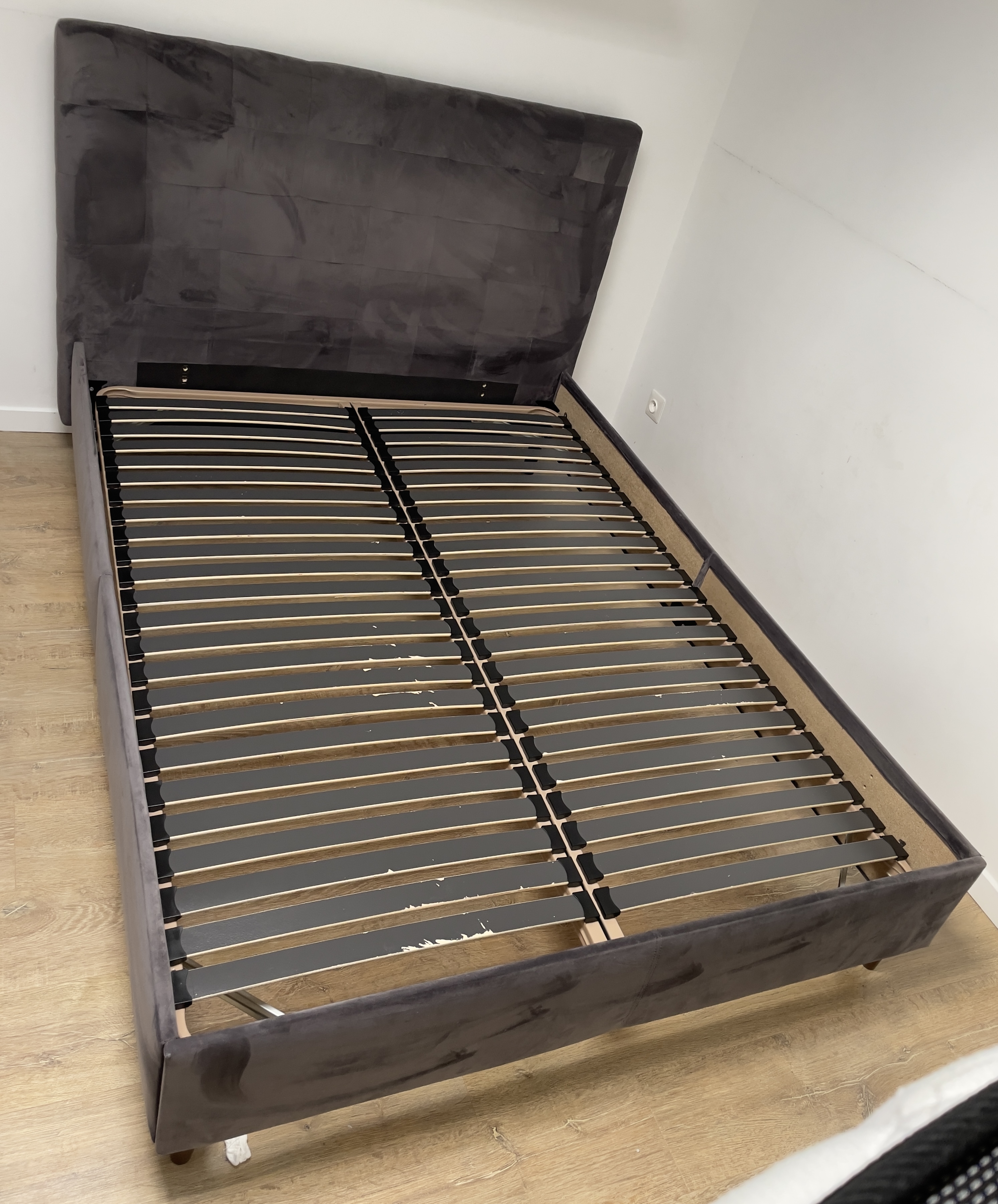 Lit double avec sommier � lattes 120 Saint-Mard (77)