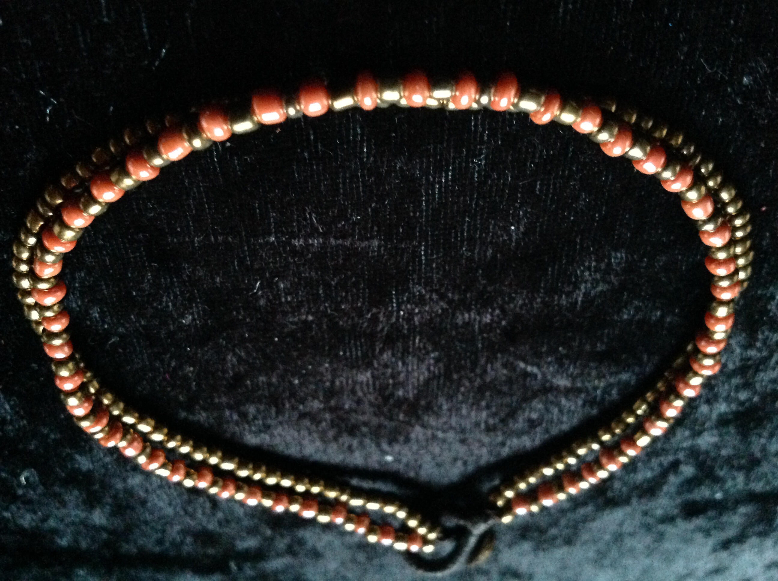 DOUBLE BRACELETS PERLES M�TAL DOR�ES & SAUMON Envoi possible 2 Tr�gunc (29)