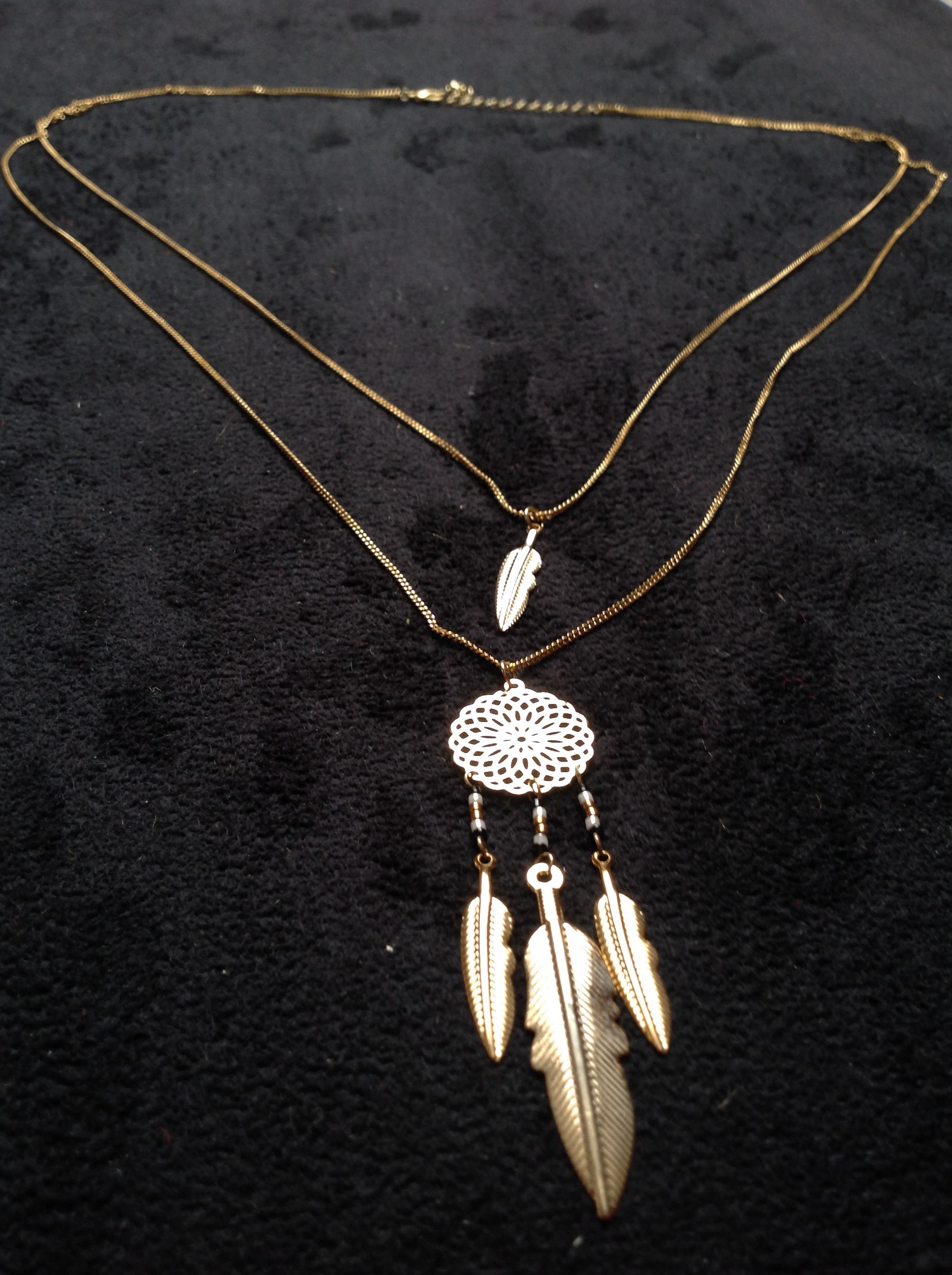 DOUBLE COLLIER DOR�E PI�GE � R�VES Envoi Possible
18 Tr�gunc (29)