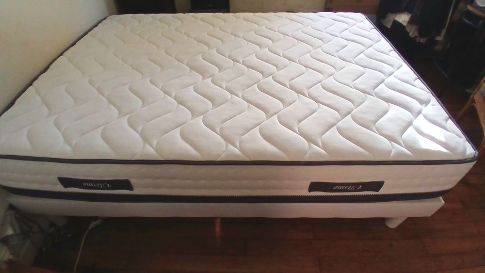 LIT DOUBLE Matelas + sommier tapissier 140*190 TRES BON ETAT 400 Saint-S�bastien-sur-Loire (44)