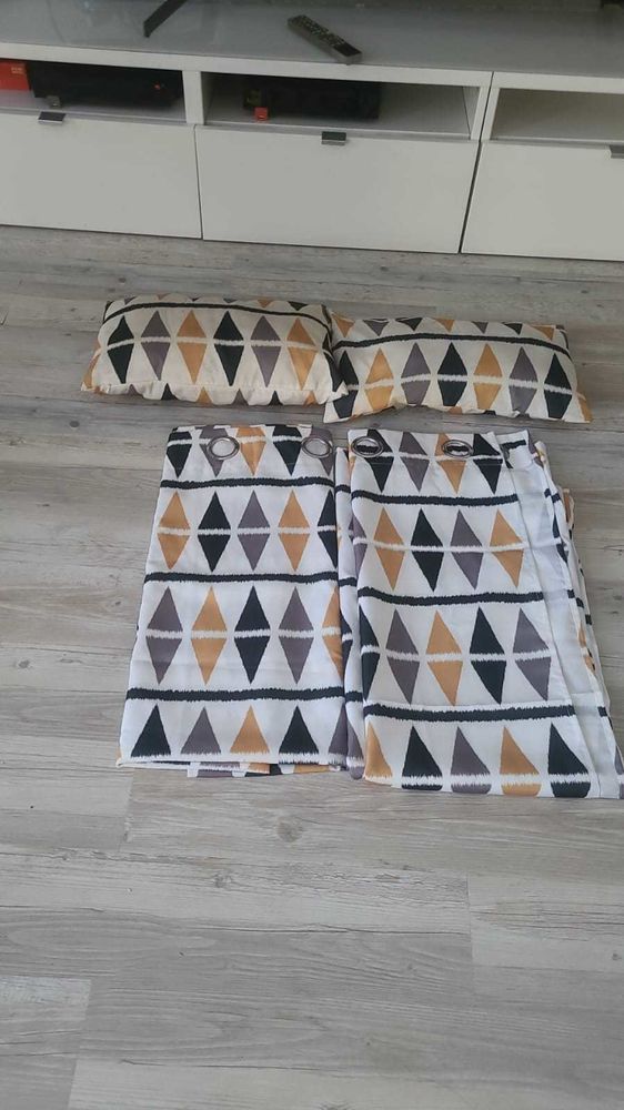 double rideau et coussins 20 Montreuil (93)