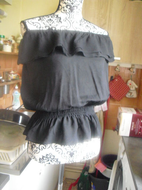 TOP double volants noir NEUF NAF NAF TAILLE 36 16 Lyon 5 (69)