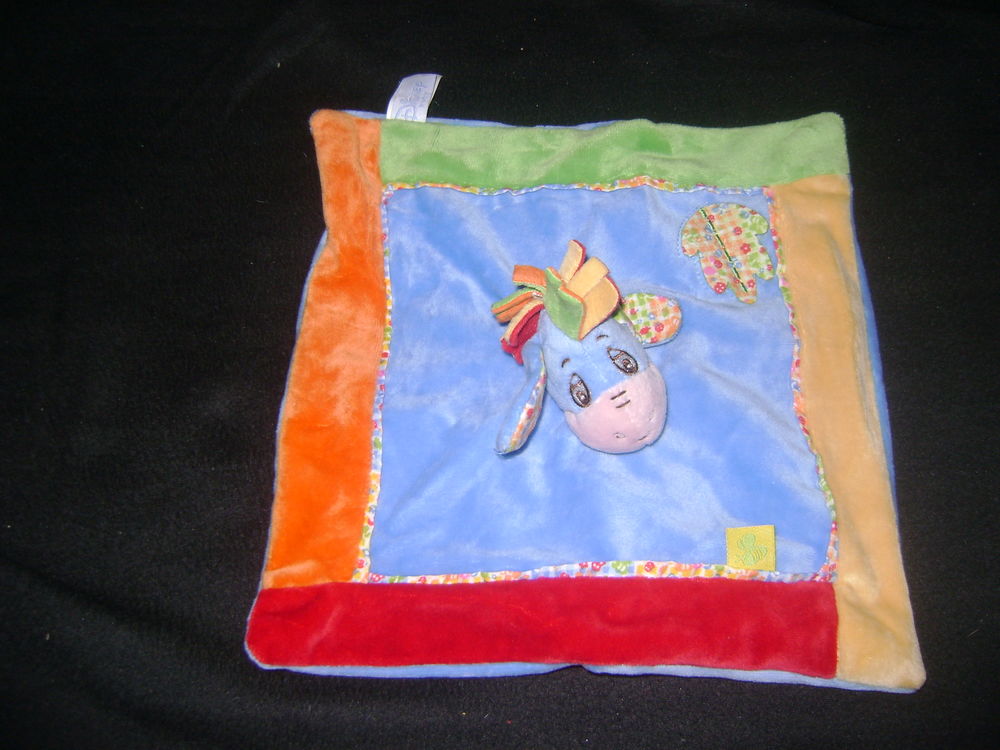 Doudou carre plat bourriquet - feuille - disney 10 Mulhouse (68)