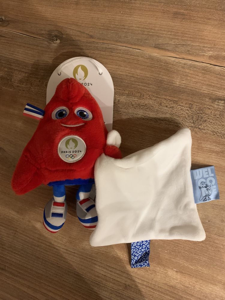 Doudou / peluche  Mascotte     JO Paris 2024   7 Saleilles (66)